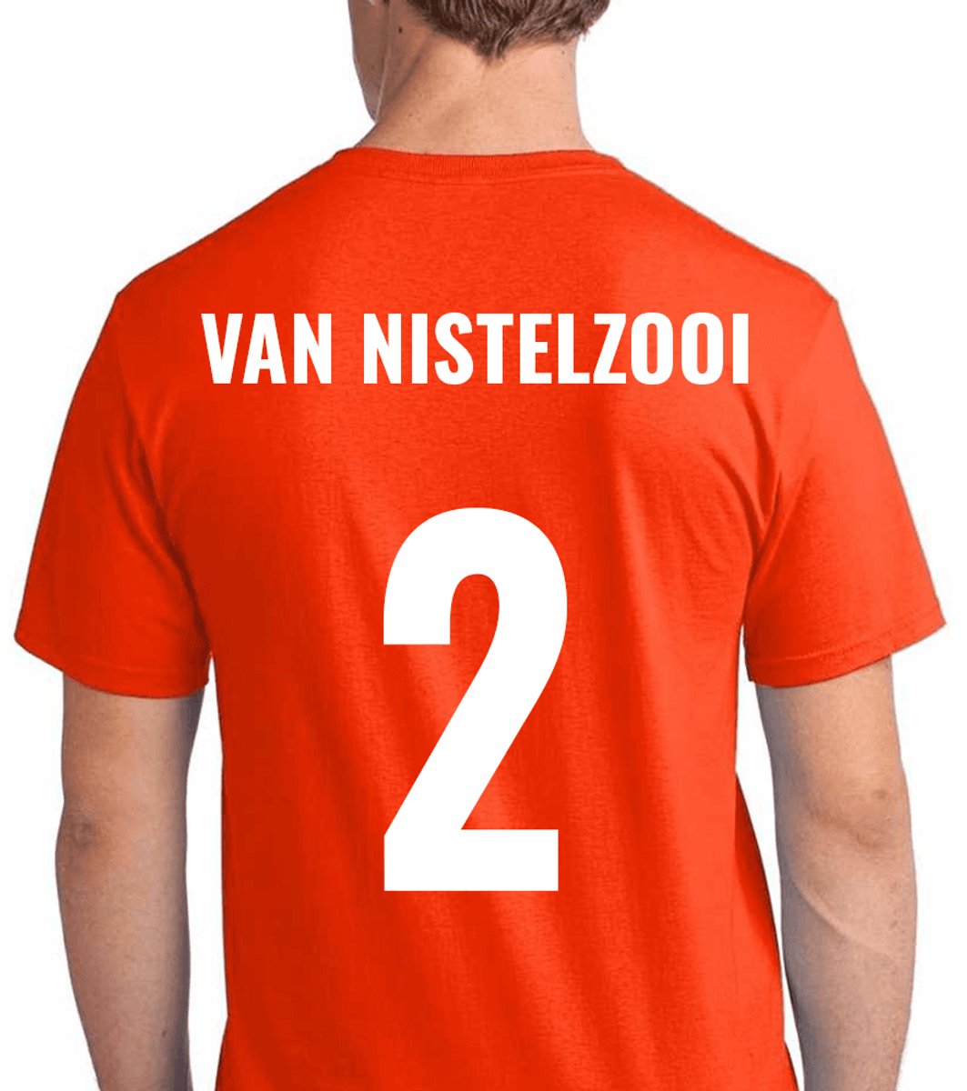 Oranje voetbal EK/WK-shirt met rugtekst Van Nistelzooi + NL Leeuw op borst (wit) | Maat S | Oranje Koningsdag shirt - Oranje EK/WK-shirt Dames en Heren- Grappig Oranje shirt | Incl. 2 jaar garantie